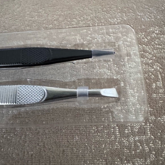 STEVE LAURANT TWEEZER DUO
SLANT TIP + POINT TIP - Picture 2 of 8